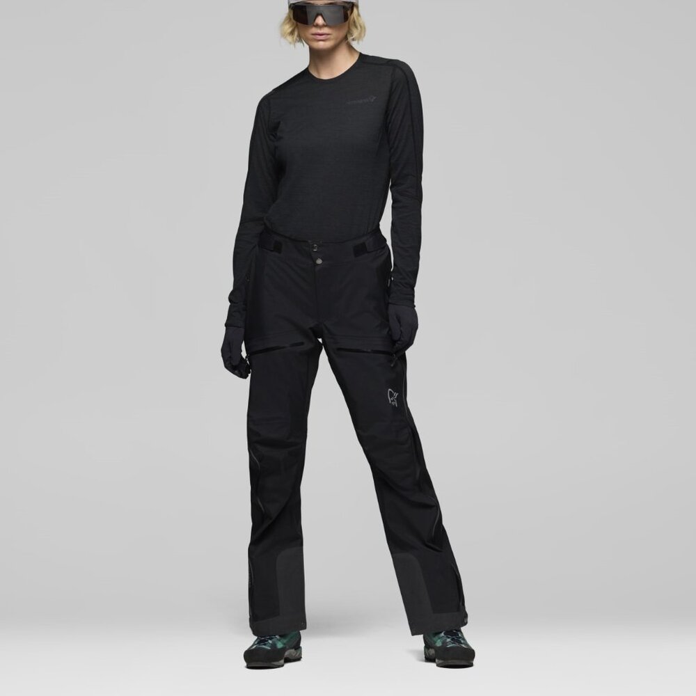 Norrona Lofoten Gore-Tex Pro Light Pants (W) Caviar Black Size M Medium.